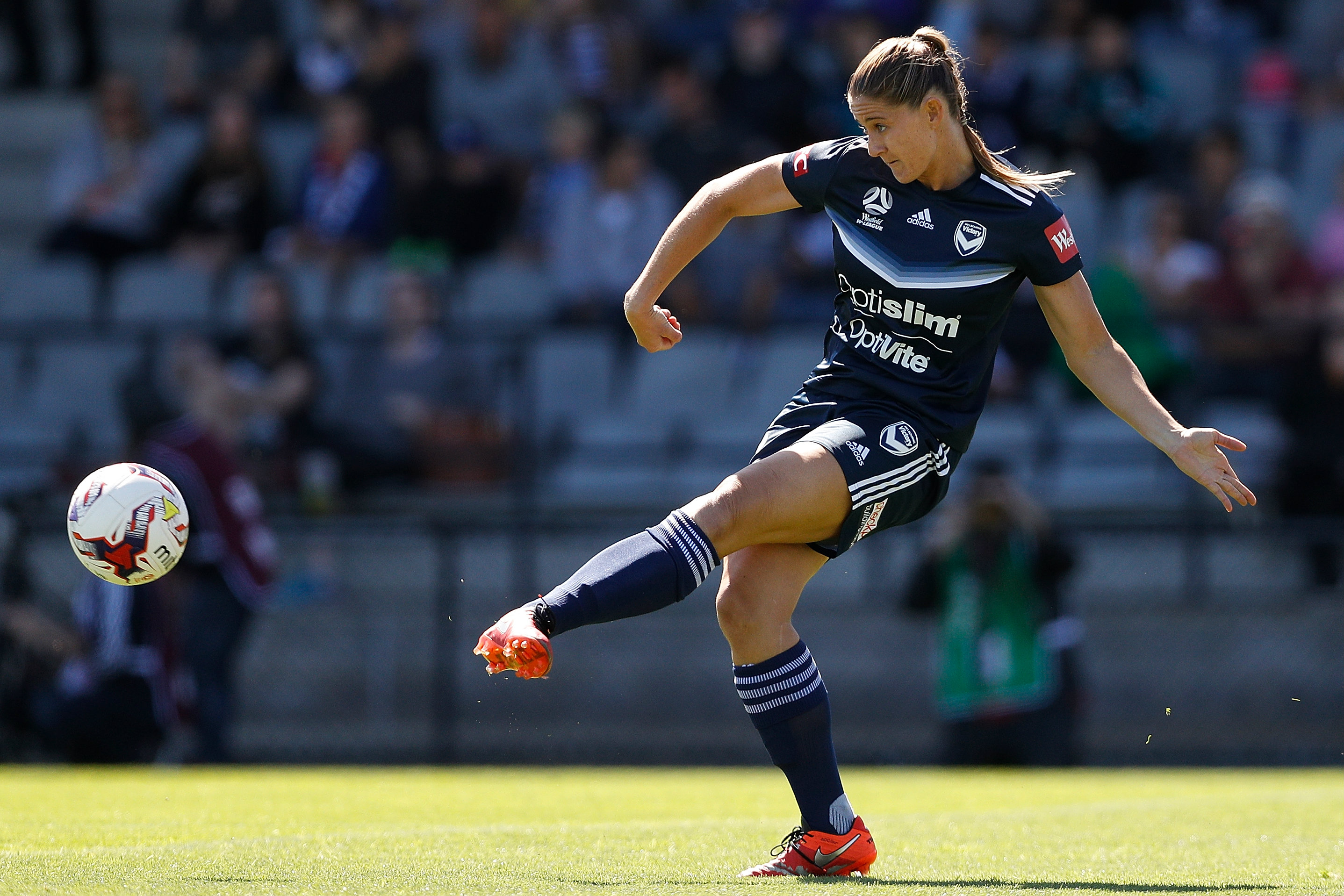 Laura Alleway gets a pass away in Victory's Melbourne Derby win.