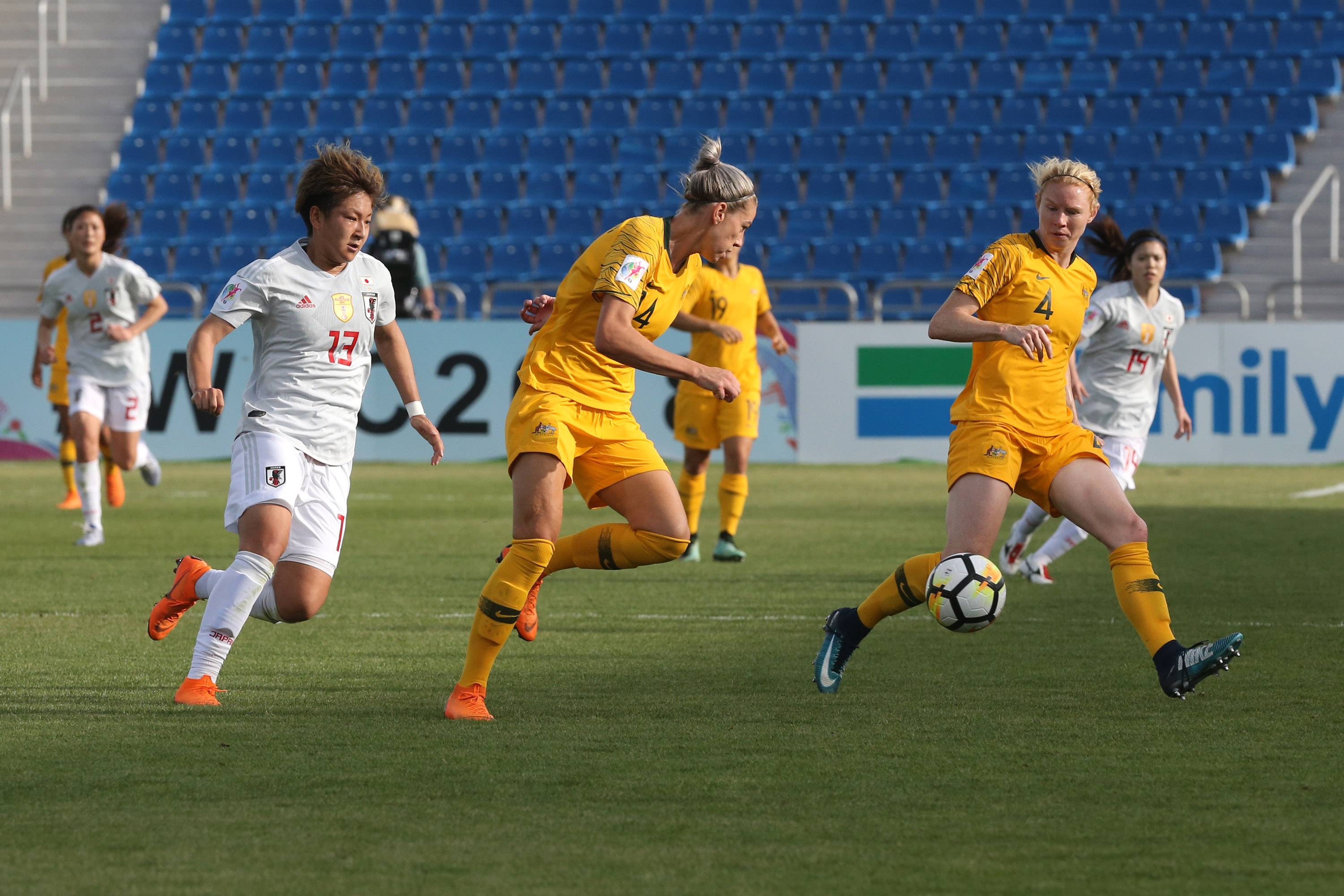 Alanna Kennedy v Japan
