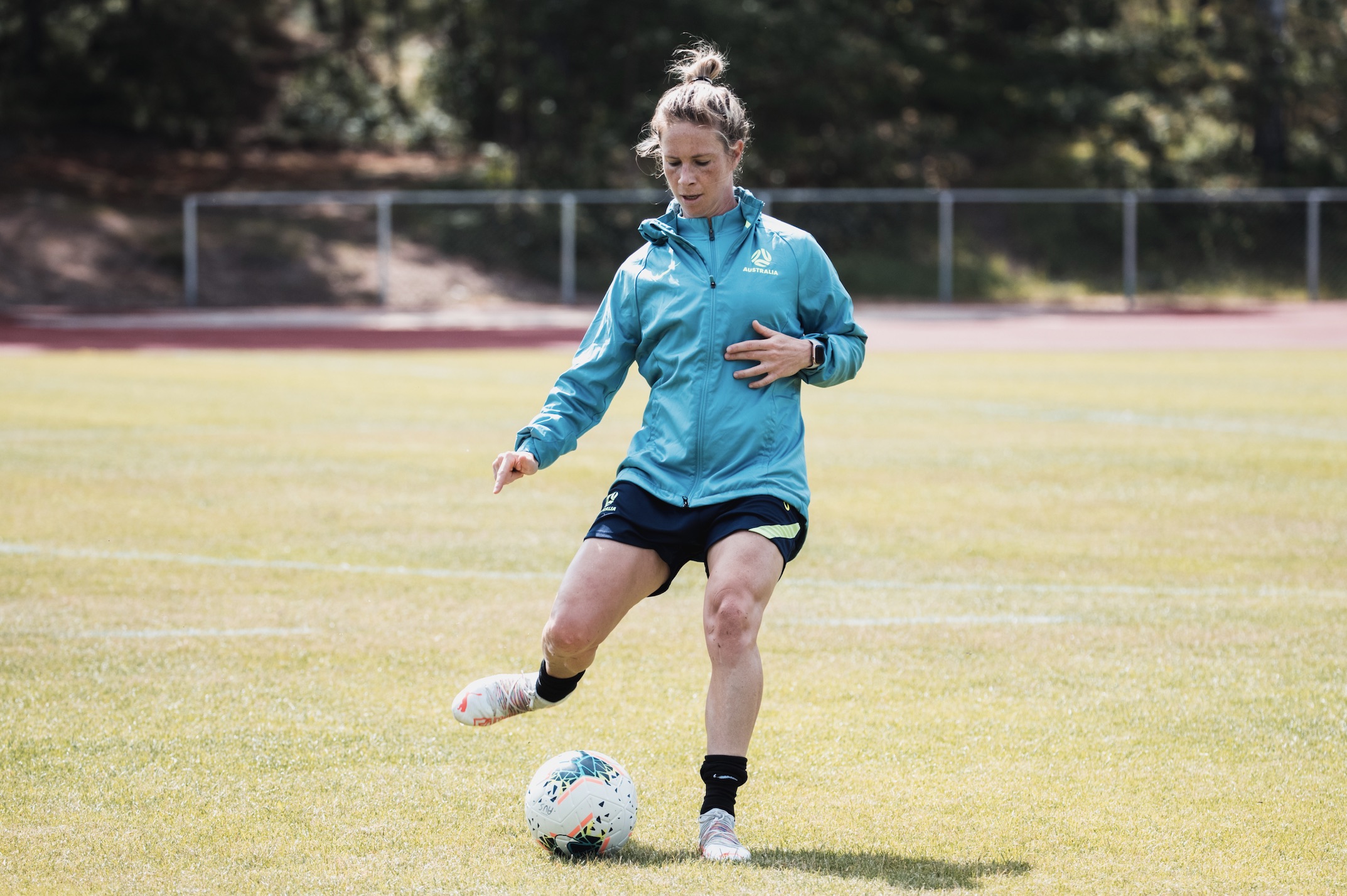 Elise Kellond-Knight training at Nara