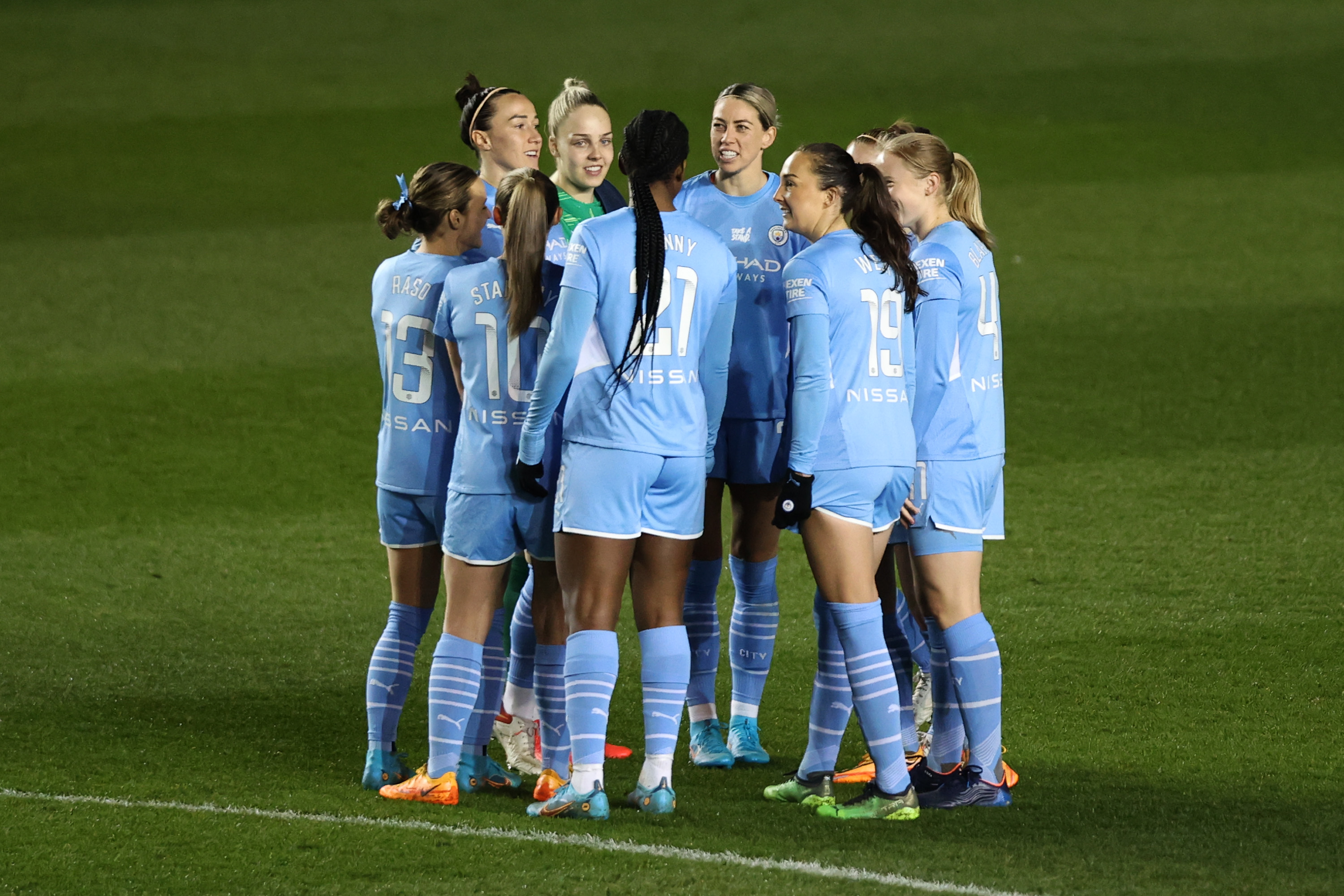 Manchester City players huddle prior to the Barclays FA Women's Super League match between Manchester City Women and Reading Women at The Academy Stadium on March 16, 2022 in Manchester, England. (Photo by Naomi Baker/Getty Images