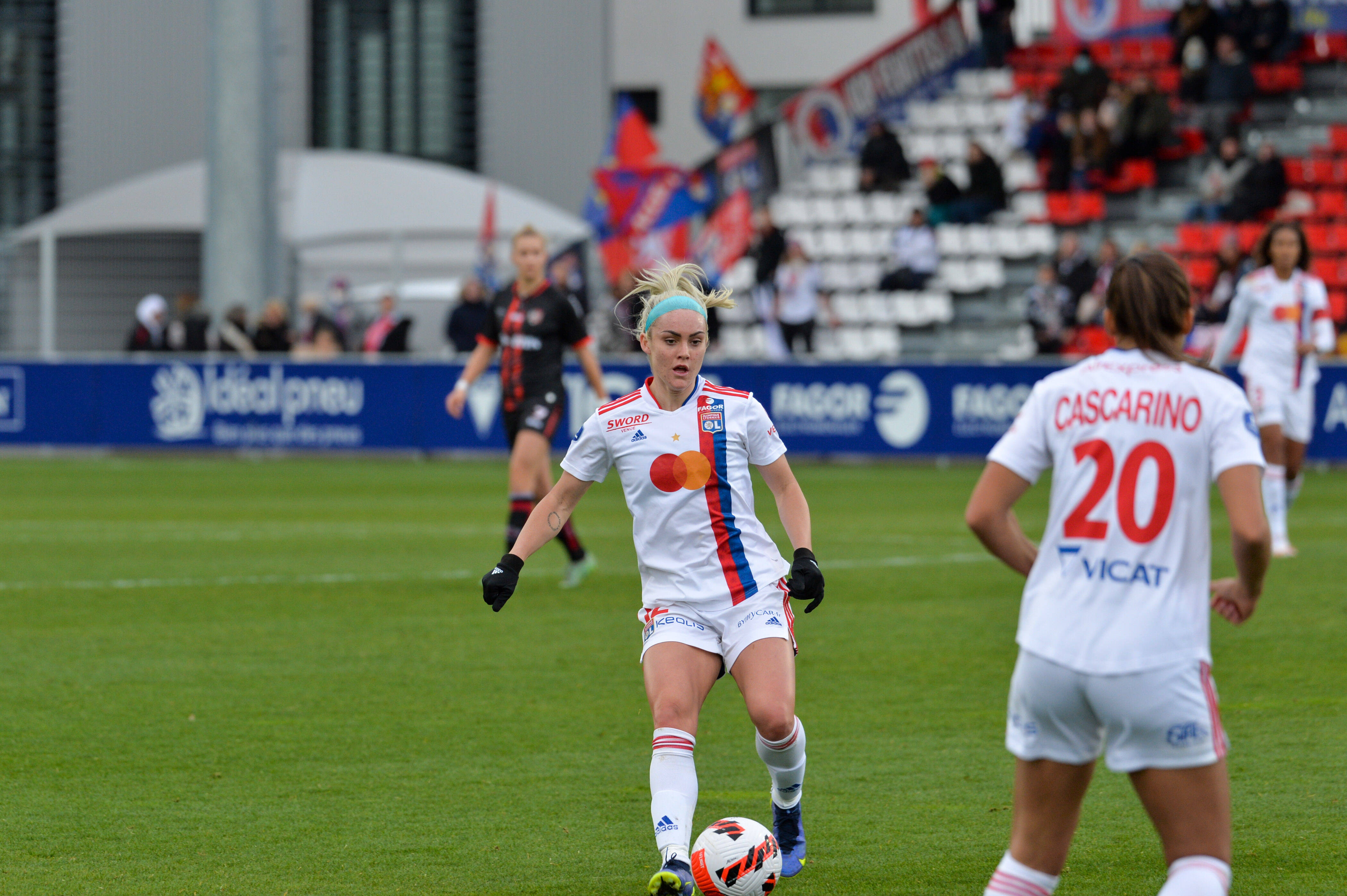 Ellie Carpenter (12 Lyon) passes the ball during the French Womens D1 Arkema game between Olympique Lyonnais and FC Fleury 91 at Groupama OL Training Center in Lyon, France. Lyubomir Domozetski/SPP