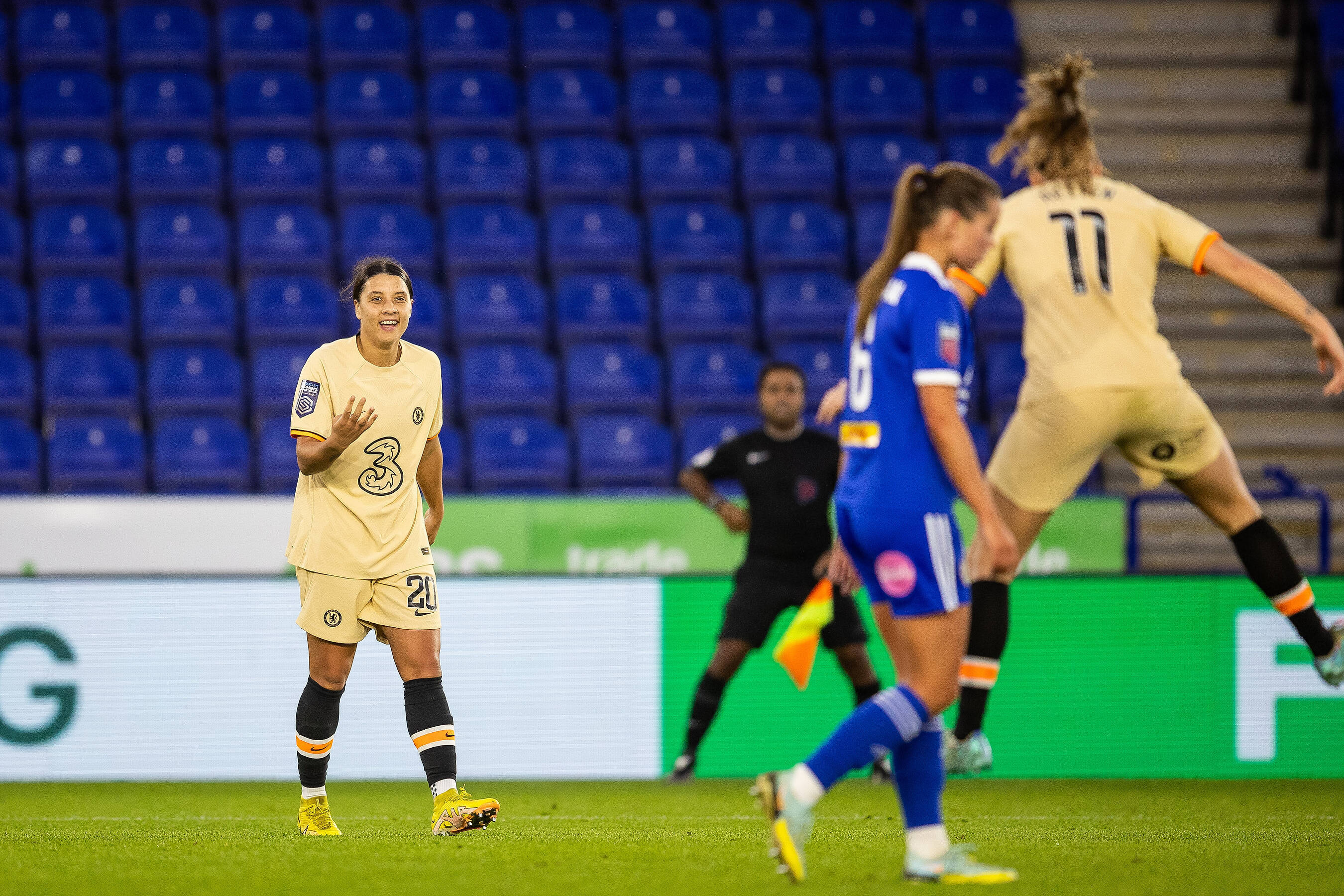 Sam Kerr (20) scores during the FA Women s Super League match between Leicester CIty Women and Chelsea Women at the King Power Stadium, Leicester, England on 3 December 2022.