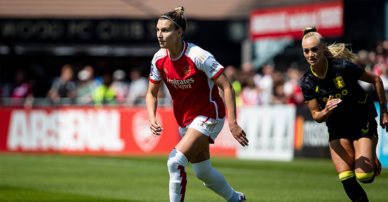 Steph Catley signs new deal with Arsenal