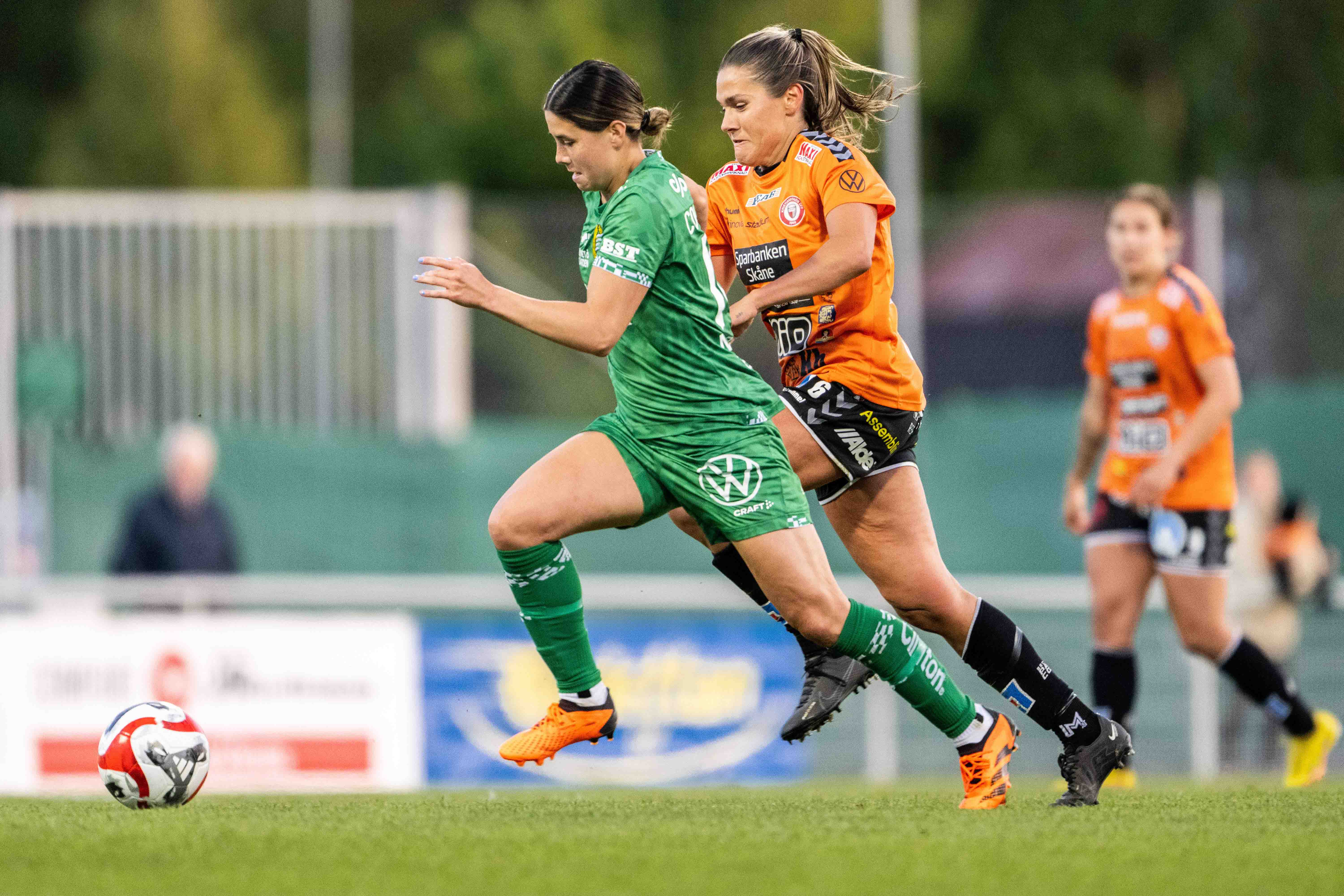 ammarbys Kyra Cooney Cross and Kristianstads Carly Wickenheiser during the Damallsvenskan football match between Kristianstad and Hammarby on May 29, 2023 in Kristianstad.
