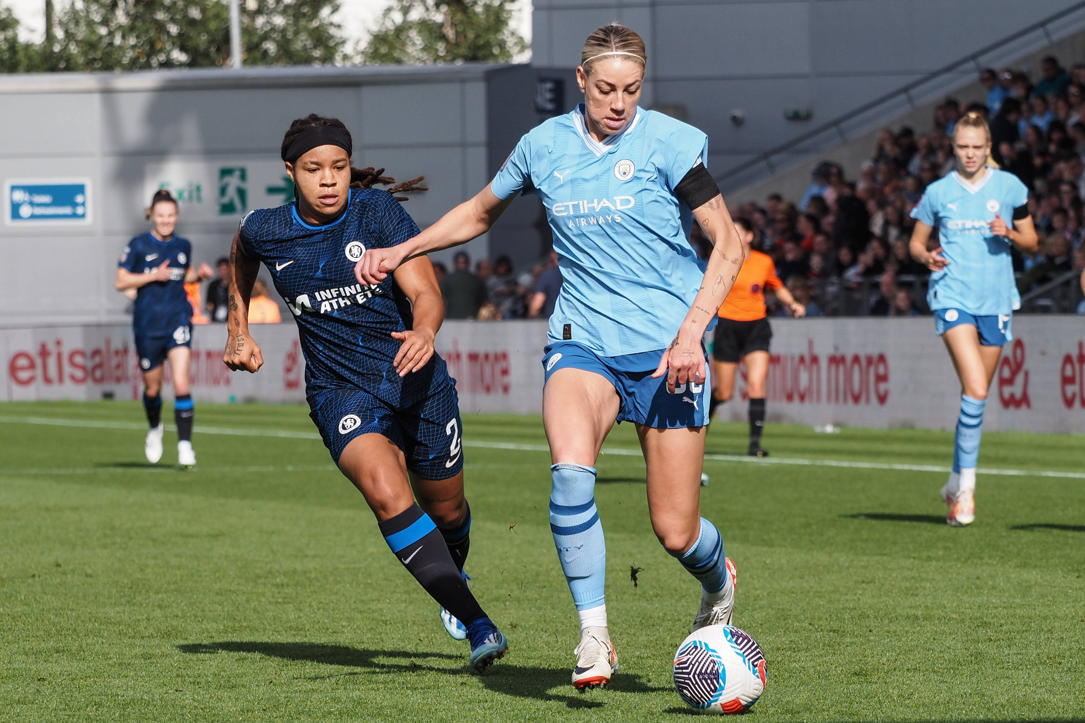 Alanna Kennedy (33 Manchester City) on the ball during the Barclays FA Womens Super League game between Manchester City and Chelsea at the Joie Stadium in Manchester, England (Natalie Mincher/SPP)