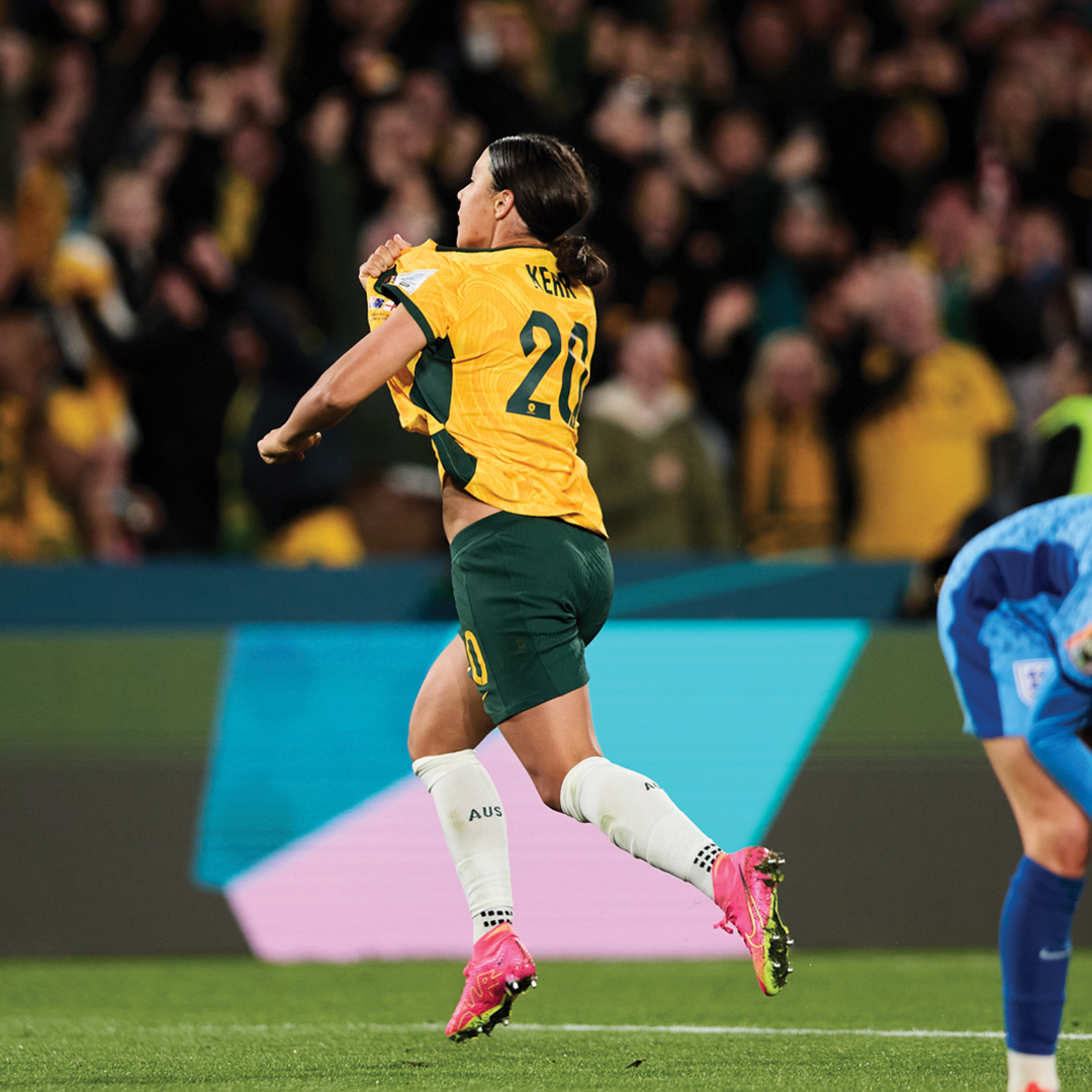 Sam Kerr goal against England