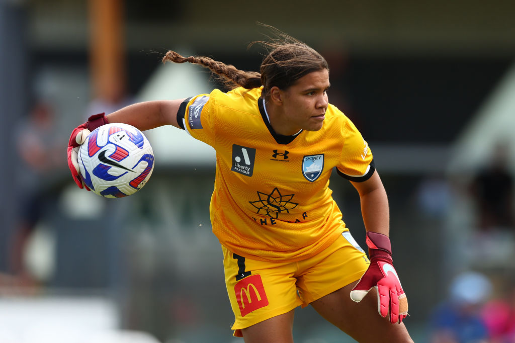 MELBOURNE, AUSTRALIA - MARCH 18: Jada Whyman of Sydney FC passes during the round 18 A-League Women's match between Melbourne City and Sydney FC at Kingston Heath Soccer Complex on March 18, 2023 in Melbourne, Australia. (Photo by Graham Denholm/Getty Images)