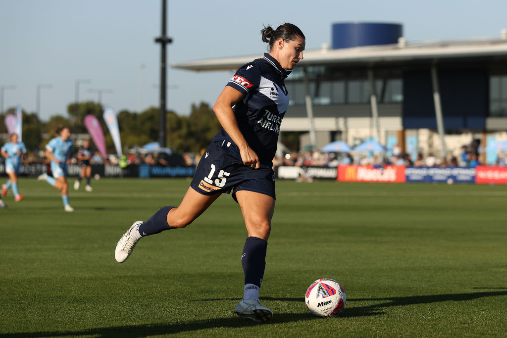  Emily Gielnik of Melbourne Victory controls the ball during the round 14 A-League Women's match between Melbourne City and Melbourne Victory at City Football Academy, on February 01, 2025, in Melbourne, Australia. (Photo by Kelly Defina/Getty Images)
