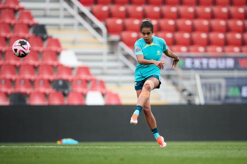 Mary Fowler kicking a ball at CommBank Matildas training. Photo: Rachel Bach/By The White Line