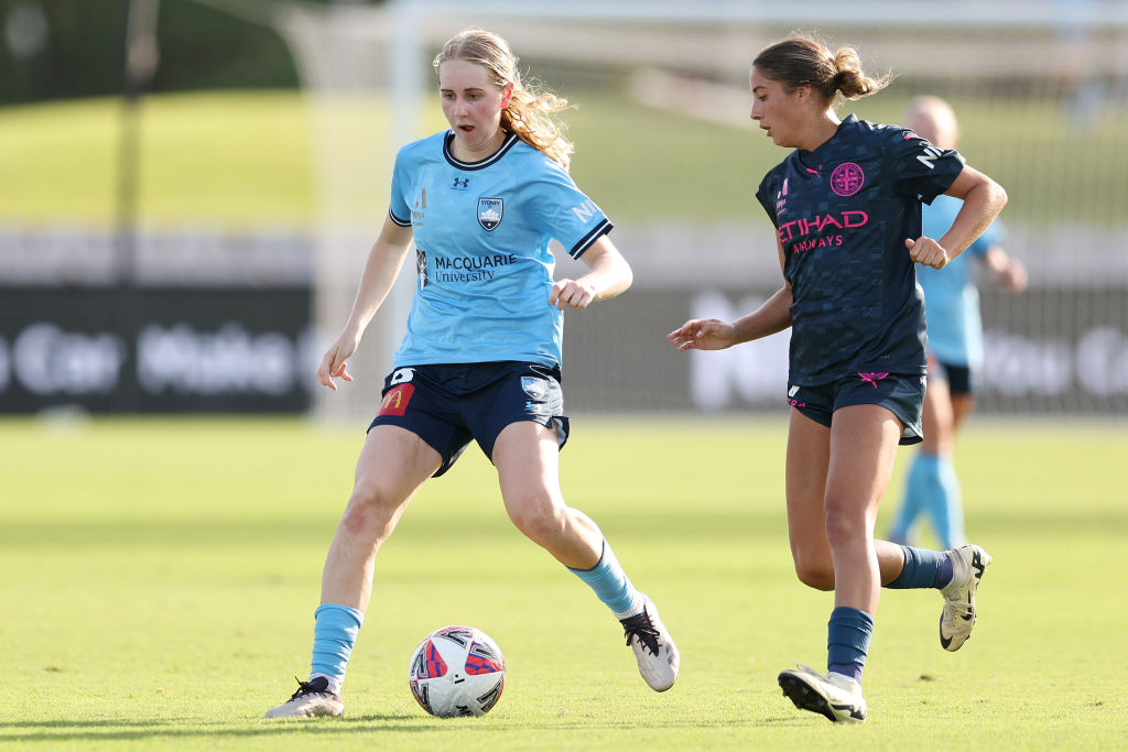 SYDNEY, AUSTRALIA - NOVEMBER 24: Hana Lowry of Sydney FC passes the ball during the round four A-League Women's match between Sydney FC and Melbourne City at Netstrata Jubilee Stadium, on November 24, 2024, in Sydney, Australia. (Photo by Brendon Thorne/Getty Images)