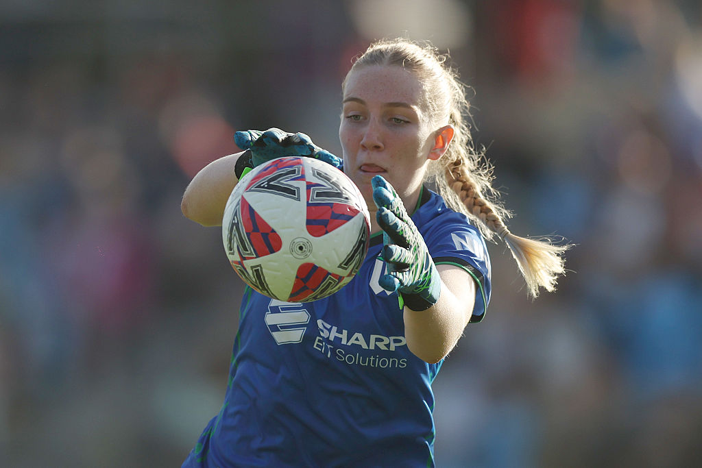 NEWCASTLE, AUSTRALIA - MARCH 30: Chloe Lincoln of Western United makes a save during the round 21 A-League Women's match between Newcastle Jets and Western United at No.2 Sportsground, on March 30, 2025, in Newcastle, Australia. (Photo by Mark Metcalfe/Getty Images)