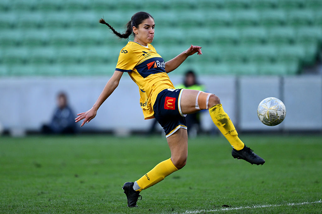 MELBOURNE, AUSTRALIA - MAY 18: Isabel Gomez of the Mariners scores a goal during the A-League Women's Grand Final between Melbourne Victory and the Central Coast Mariners at AAMI Park on May 18, 2025, in Melbourne, Australia. (Photo by Quinn Rooney/Getty Images)