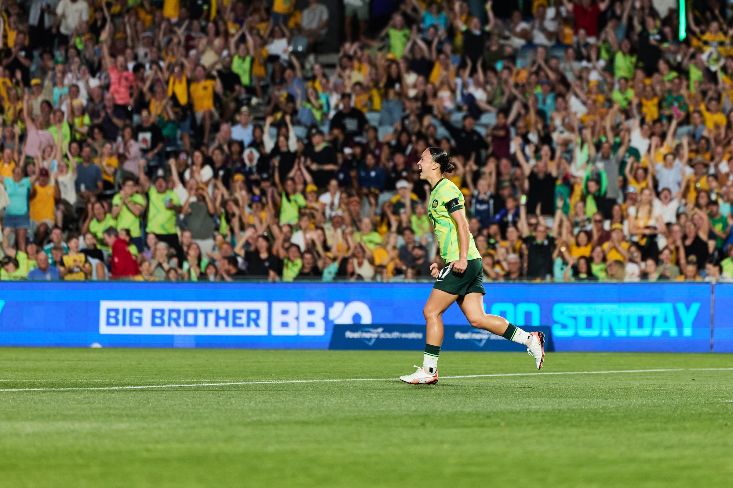 Amy Sayer - By The White Line