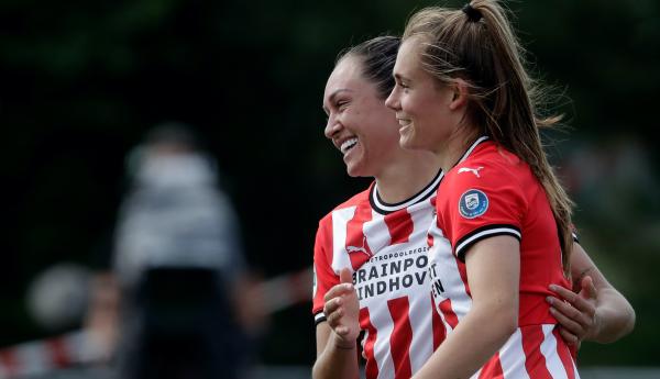Simon PSV Debut