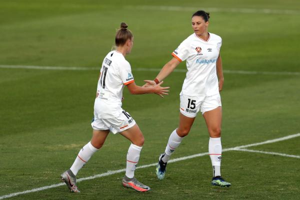 Emily Gielnik celebrates with Sharn Freier for Brisbane Roar 