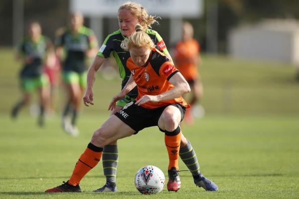 Clare Polkinghorne shields the ball in the Westfield W-League 