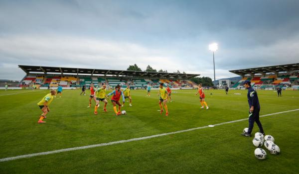 Matildas warm up before their friendly v Ireland 