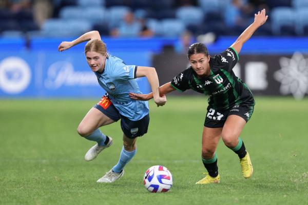 SYDNEY, AUSTRALIA - APRIL 16: Cortnee Vine of Sydney FC and Angela Beard of Western United contest the ball during the A-League Women's Semi Final match between Sydney FC and Western United at Allianz Stadium, on April 16, 2023, in Sydney, Australia. (Photo by Tim Allsop/Getty Images)