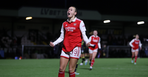 Caitlin Foord signs new deal with Arsenal