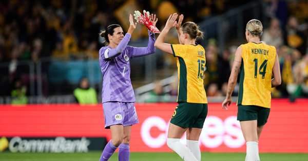 Clare Hunt: "It’s always a privilege to share a field with Lyds"
