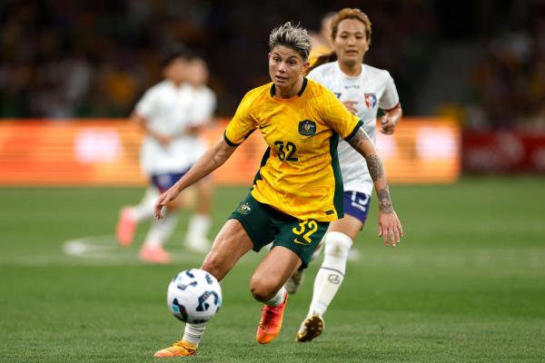 MELBOURNE, AUSTRALIA - DECEMBER 04: Michelle Heyman of Australia kicks the ball during the International Friendly match between Australia Matildas and Chinese Taipei at AAMI Park on December 04, 2024 in Melbourne, Australia. (Photo by Daniel Pockett/Getty Images)