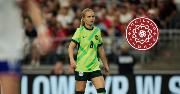 Kaitlyn Torpey signs for Portland Thorns FC in the NWSL