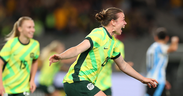 WATCH: CommBank Matildas defeat Argentina 2-0 in front of over 43,000 in Melbourne