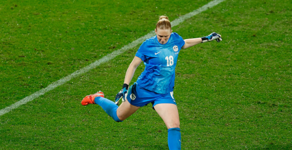 PERTH, AUSTRALIA - JULY 08: Chloe Lincoln of the Matildas kicks a goal kick during the International Friendly match between Australia Matildas and Panama at HBF Park on July 08, 2025 in Perth, Australia. (Photo by James Worsfold/Getty Images)