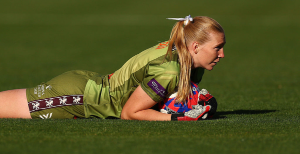 MELBOURNE, AUSTRALIA - JANUARY 11: Roar goalkeeper Chloe Lincoln looks on during the round 12 A-League Women match between Melbourne Victory and Brisbane Roar at Home of the Matildas, on January 11, 2026, in Melbourne, Australia. (Photo by Daniel Pockett/Getty Images)