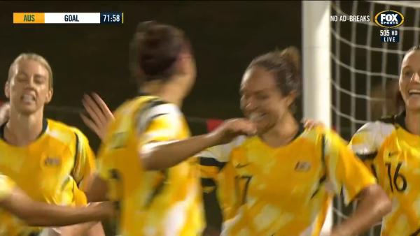 GOAL: Simon - Header makes it six