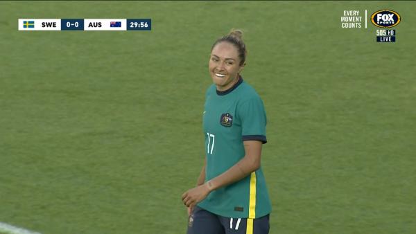 CHANCE: Simon -  Matildas almost open scoring in Kalmar