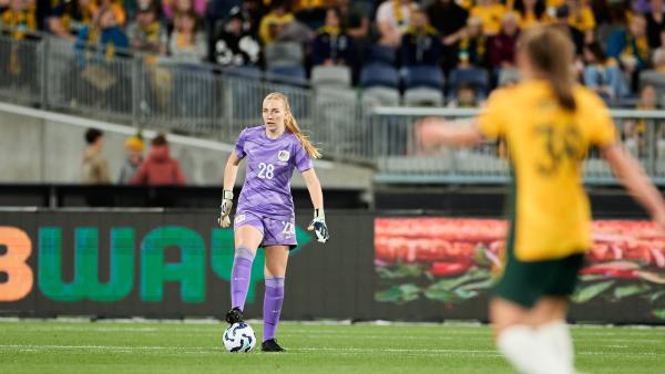 Chloe Lincoln becomes cap no. 2️⃣3️⃣3️⃣