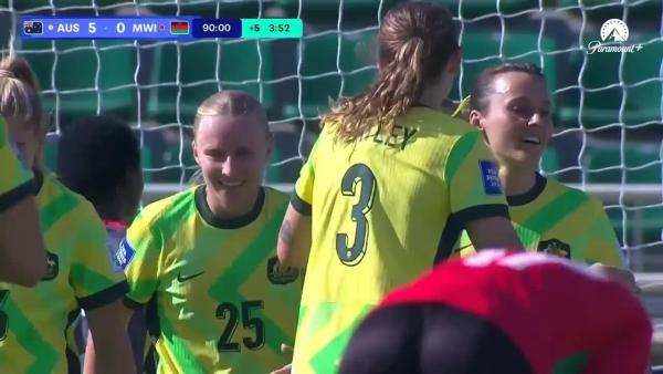 ⚽️ Leticia McKenna scores on debut! | FIFA Series 2026™