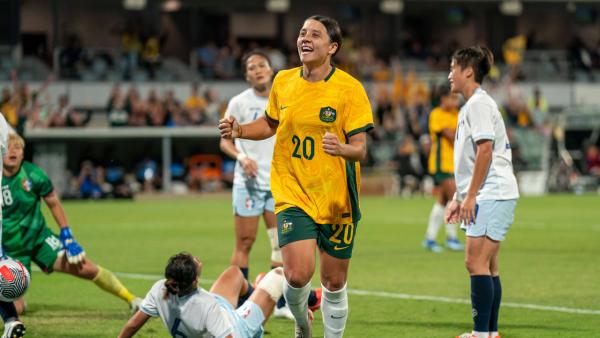 GOAL: Kerr strikes in front of home crowd
