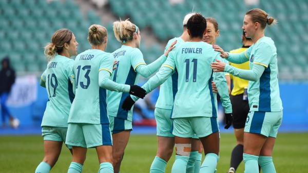 GOAL: Fowler doubles the lead from long-range | CommBank Matildas v Uzbekistan