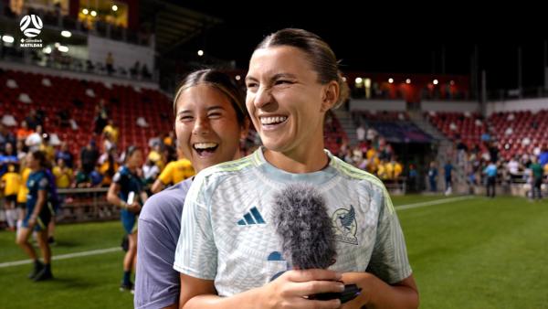 Kyra crashes Steph's post-match interview ?