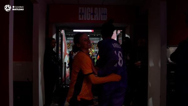 ? Tunnel Cam w/ Hayley Raso