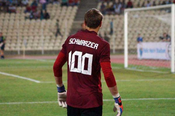Franken lauds Schwarzer achievement