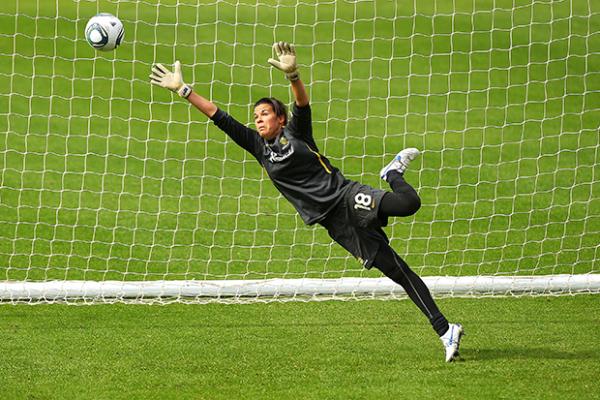 Flash signs Aussie shot-stopper