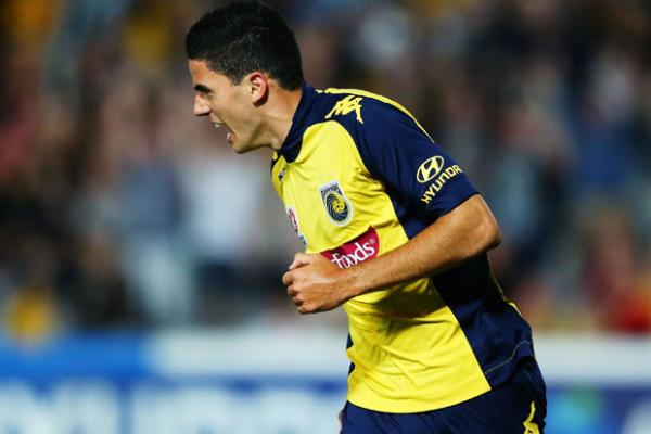Celtic to make Rogic bid