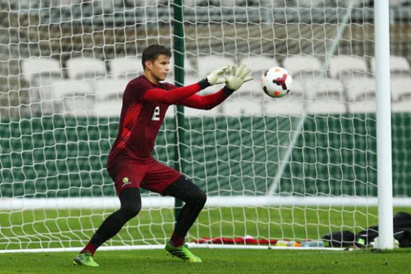 Langerak and Ryan pushing hard to start