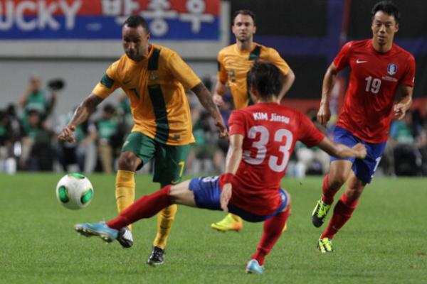 Osieck backs under-performing Australia