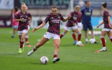 Caitlin Foord arsenal warm up