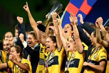 MELBOURNE, AUSTRALIA - MAY 18: Isabel Gomez of the Mariners celebrates after winning a penalty shoot out to win the A-League Women's Grand Final between Melbourne Victory and the Central Coast Mariners at AAMI Park on May 18, 2025, in Melbourne, Australia. (Photo by Quinn Rooney/Getty Images)
